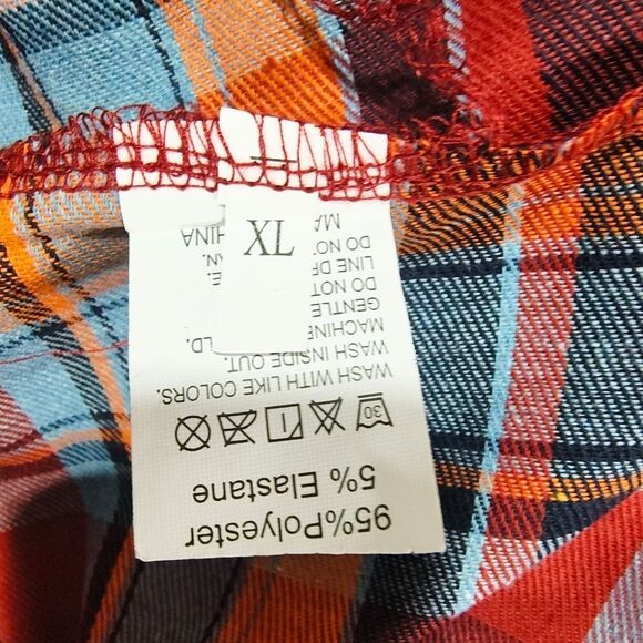 Cha Cha Cha—-An Oh Soooo Cute Asymmetrical Plaid Skirt in Red ❤️ & Blue 💙 - Picture 6 of 7